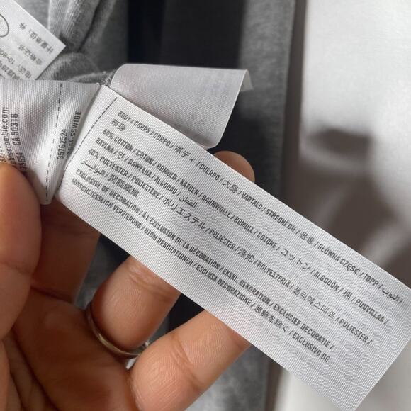 Hollister Womens Top Size S Light Gray Long Sleeve Pullover Casual Shirt - Picture 4 of 11